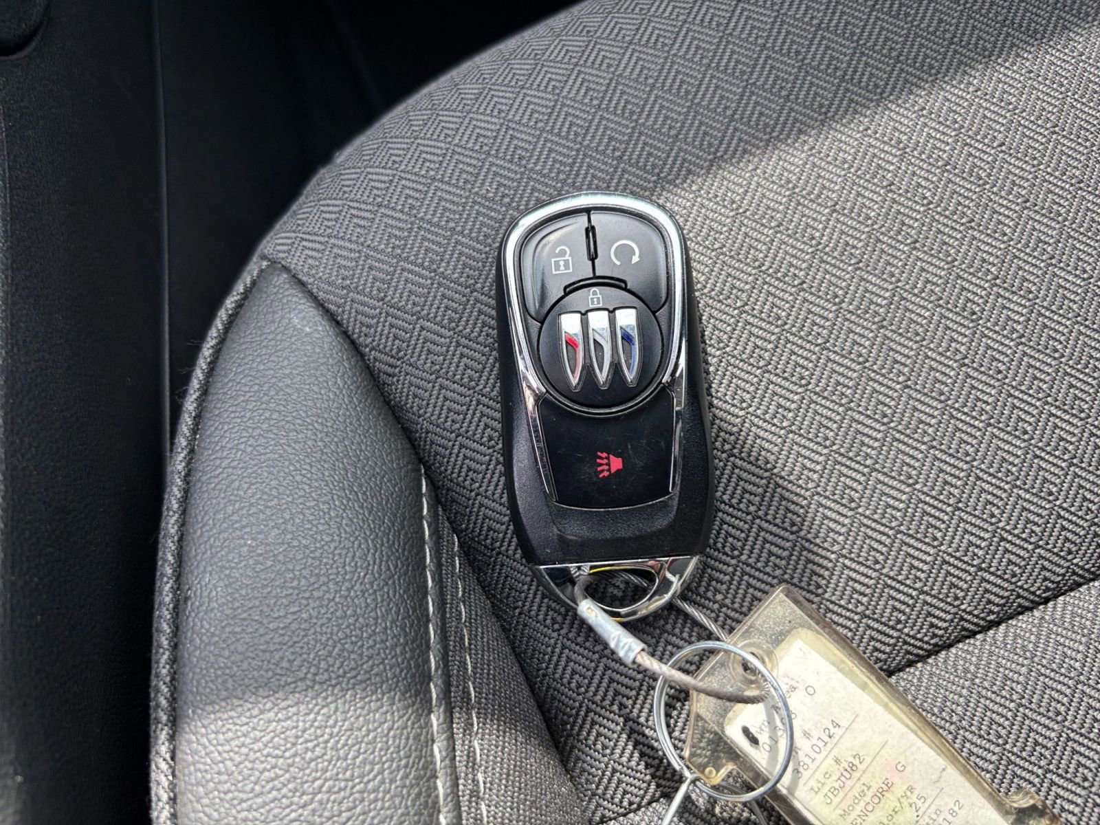 Used 2025 Buick Encore GX Preferred FWD image 23