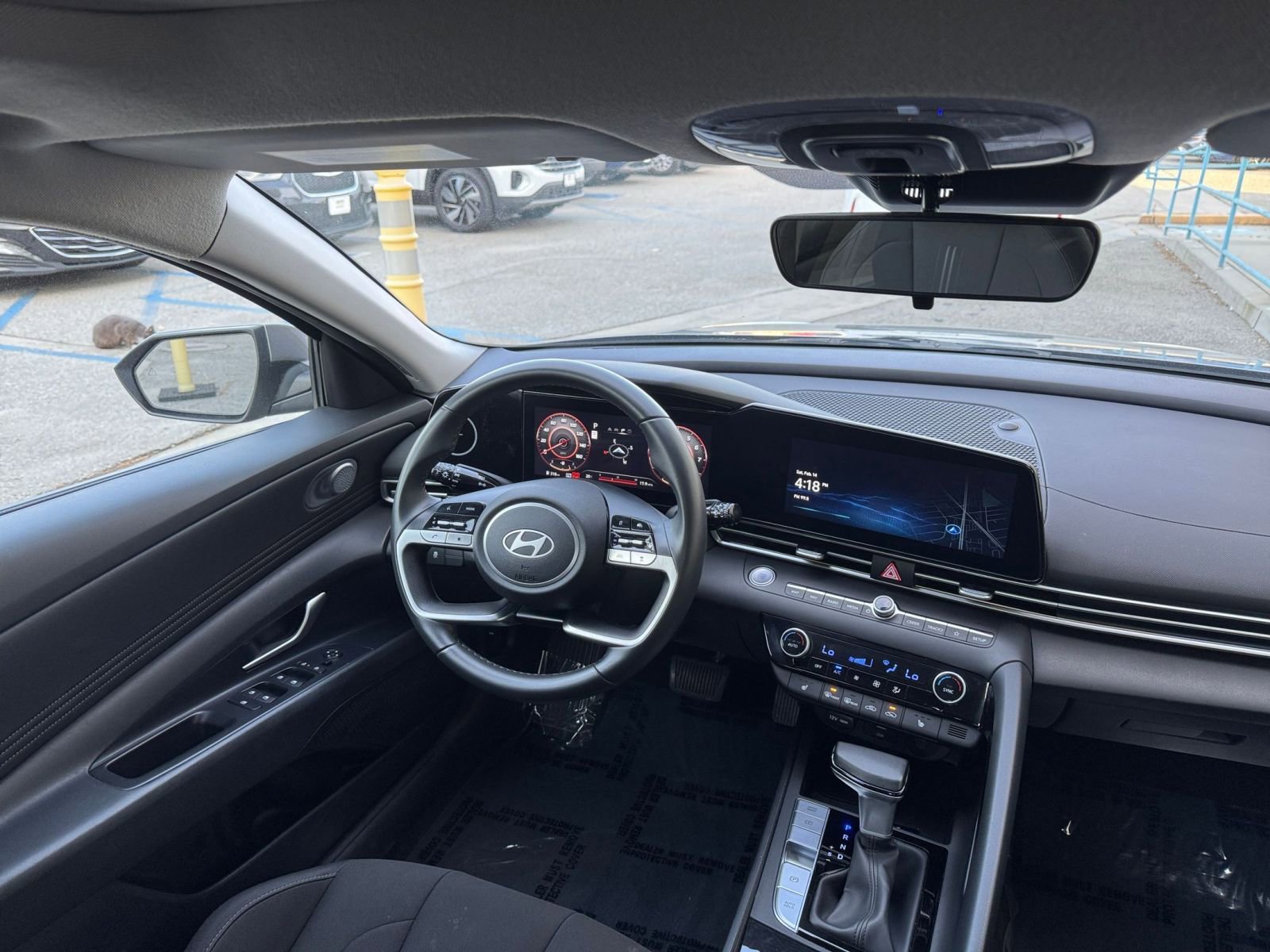 Used 2025 Hyundai Elantra SEL FWD image 36