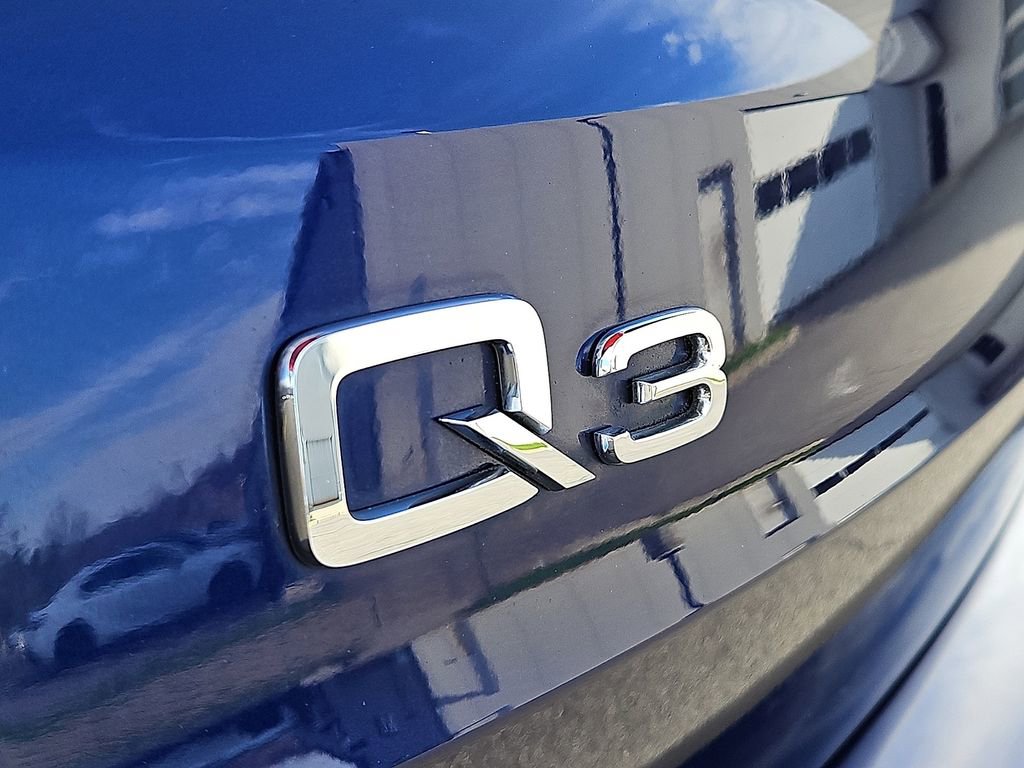 Used 2024 Audi Q3 2.0T Premium w/ Convenience Package image 30