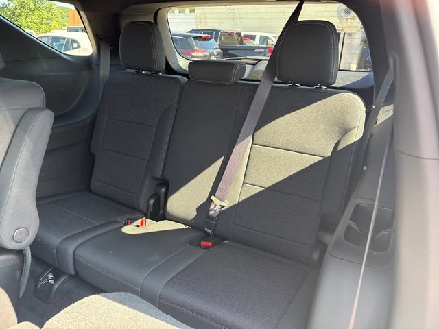 Used 2025 Chevrolet Traverse LT AWD/4WD image 21