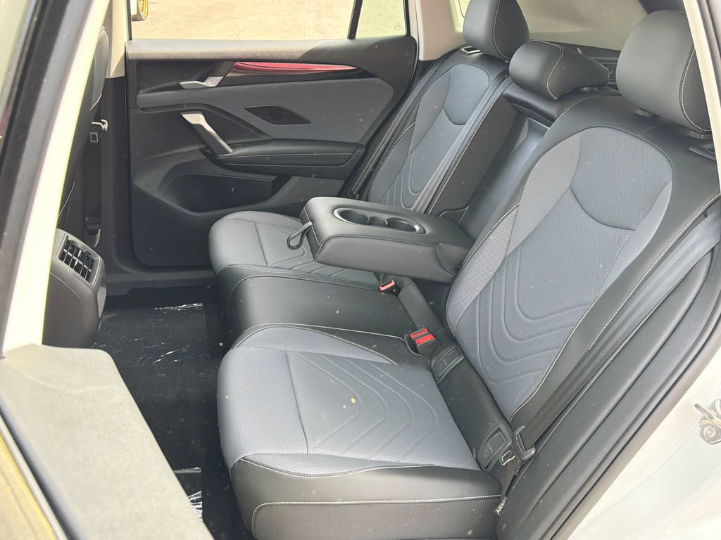 New 2026 Volkswagen Tiguan SE FWD image 14