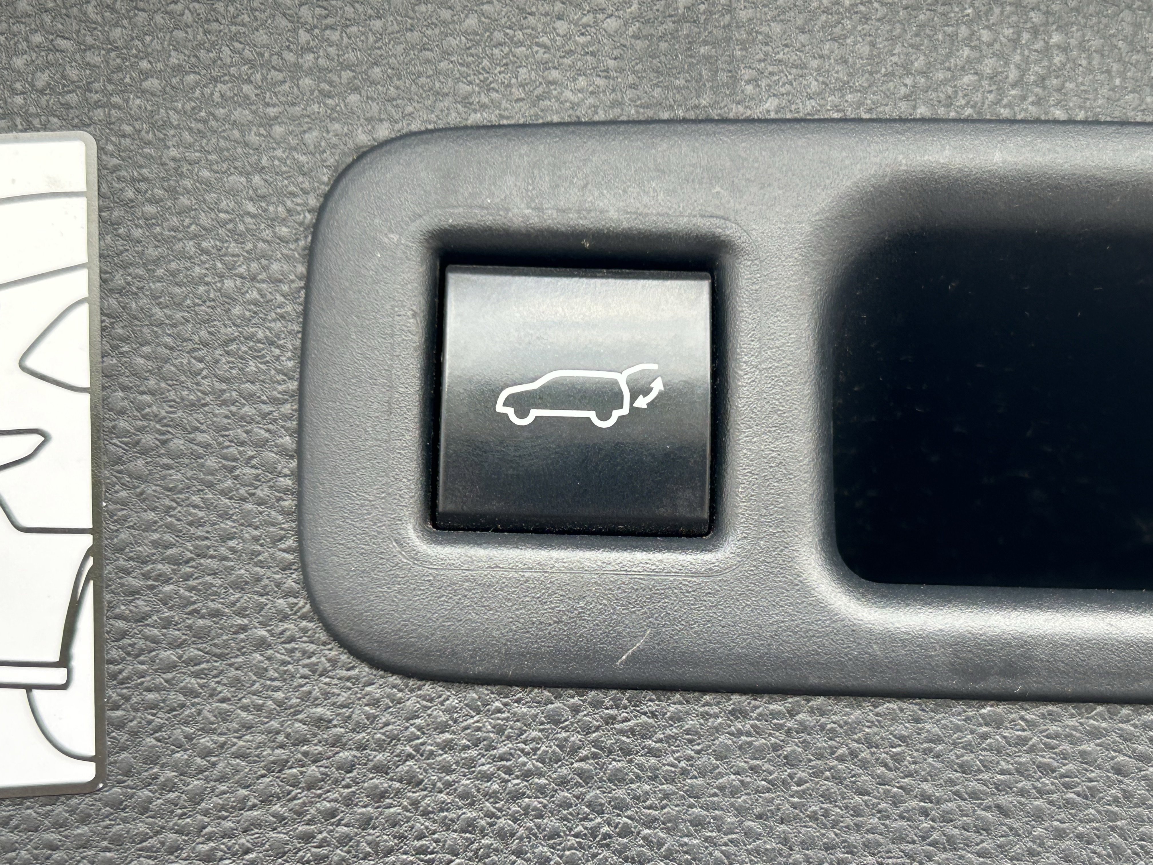 Certified 2021 Toyota Highlander Limited image 24