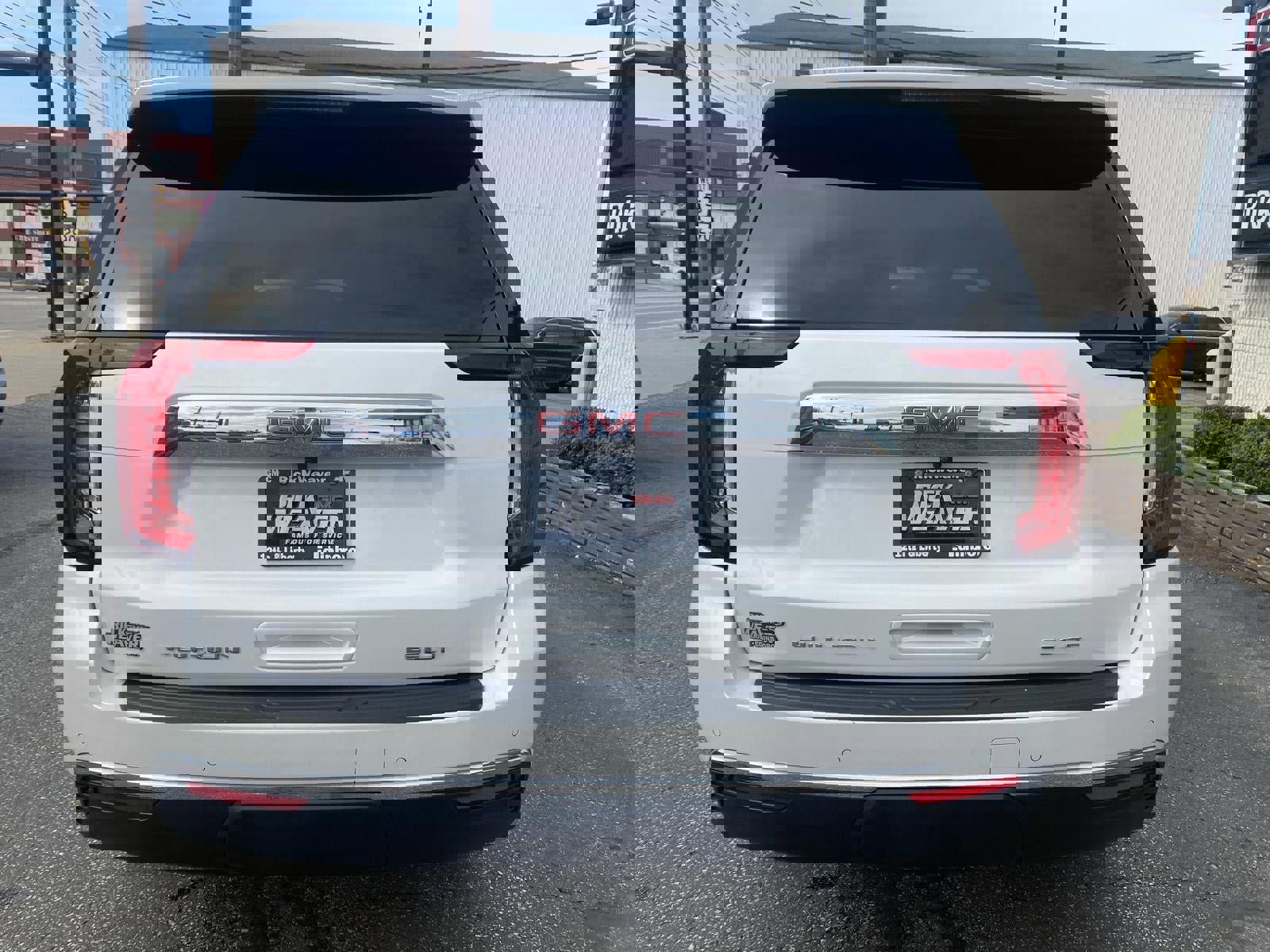 Certified 2022 GMC Yukon SLT w/ Max Trailering Package AWD/4WD image 9