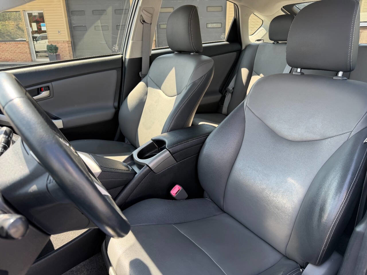 Used 2013 Toyota Prius Four w/ Deluxe Solar Roof Pkg FWD image 15