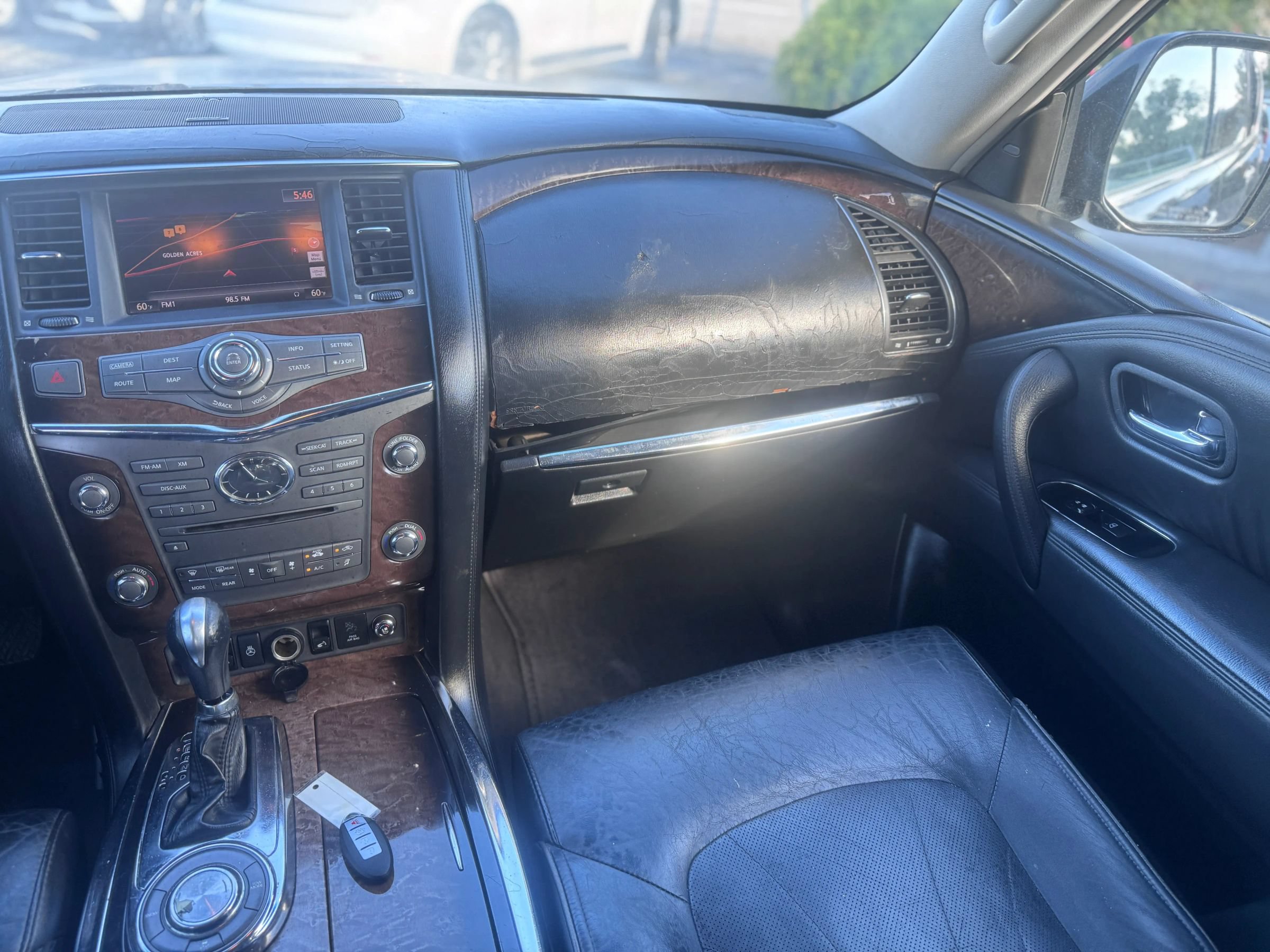 Used 2011 INFINITI QX56 2WD w/ Deluxe Touring Pkg image 19