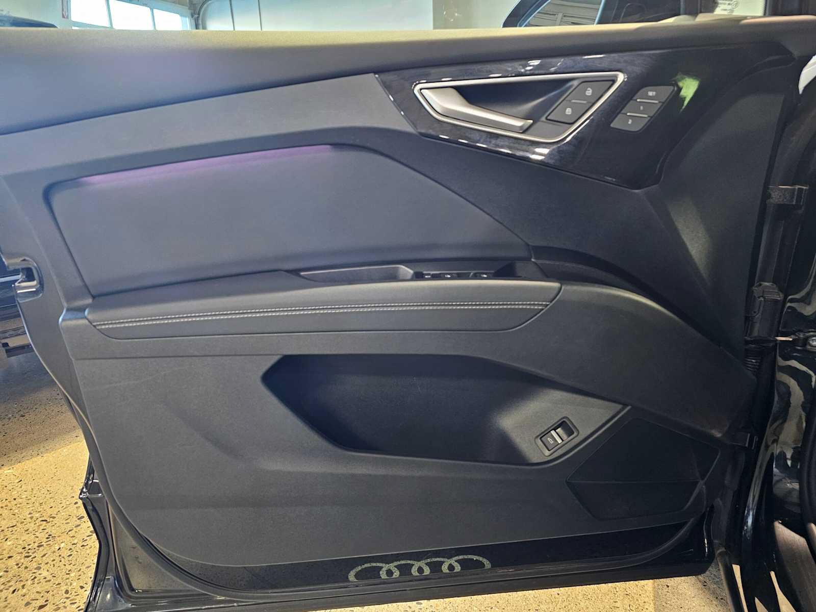 Used 2023 Audi Q4 e-tron Premium Plus w/ Premium Plus AWD/4WD image 22
