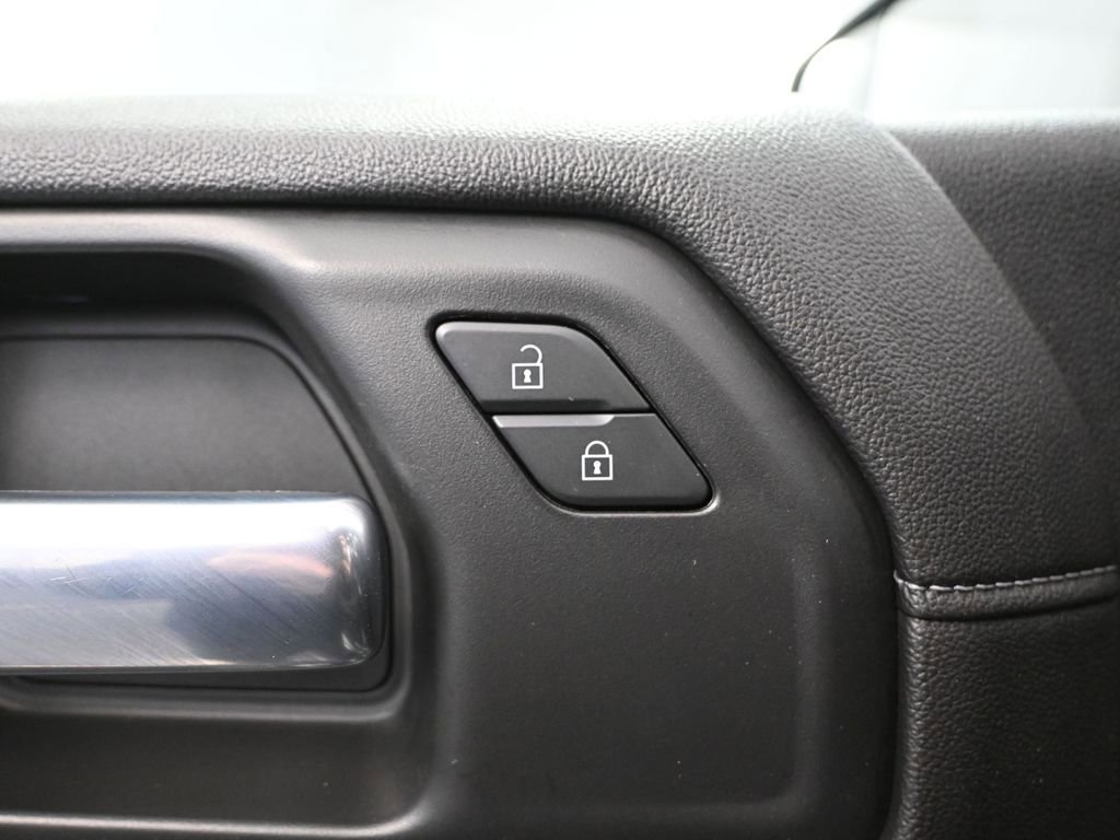 Used 2020 Chevrolet Silverado 1500 LT Trail Boss w/ Convenience Package image 22