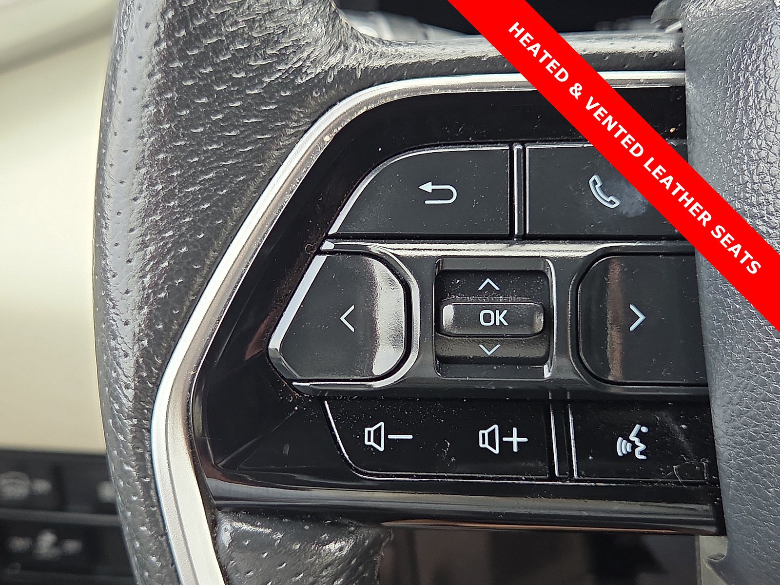 Used 2023 Toyota Sequoia Capstone AWD/4WD image 22