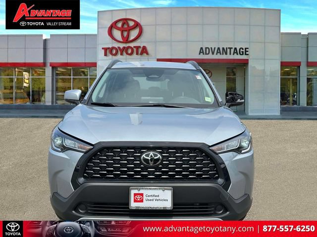 Used 2023 Toyota Corolla Cross LE AWD/4WD image 11