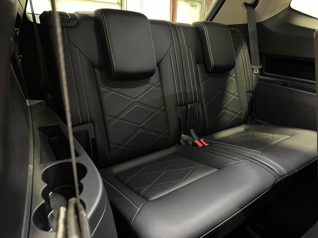 Used 2025 Volkswagen Atlas SE AWD/4WD image 59