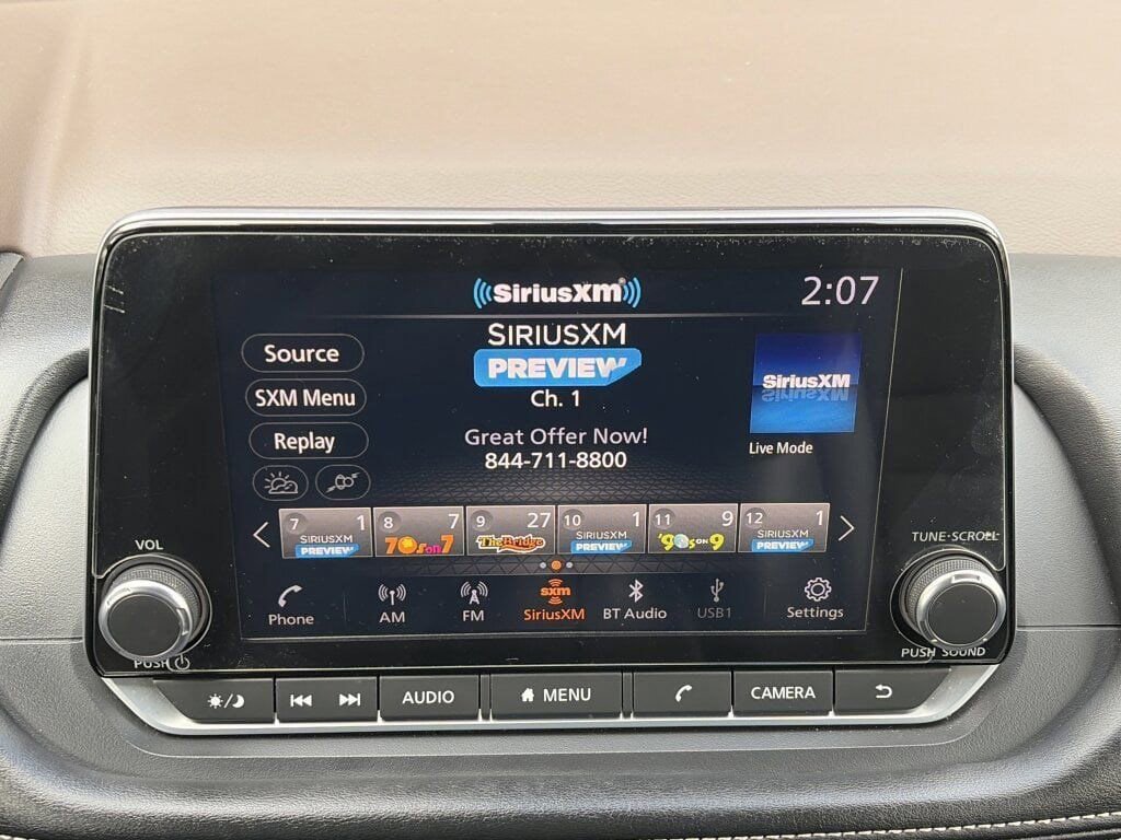 Used 2023 Nissan Rogue SV w/ SV Premium B Package image 14