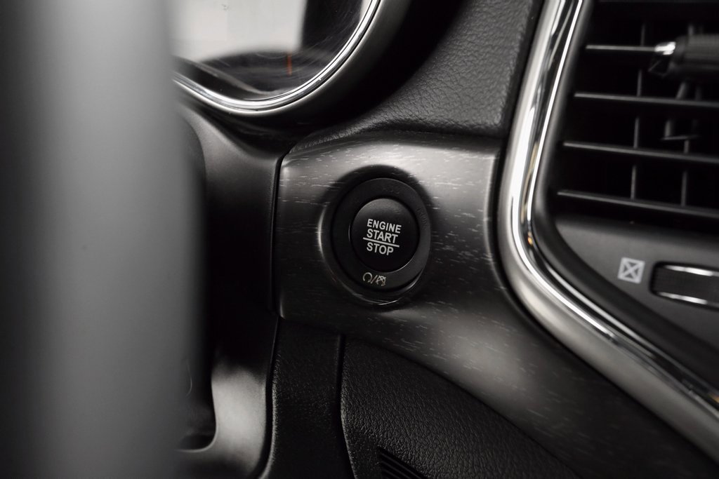 Used 2018 Jeep Grand Cherokee Laredo image 27