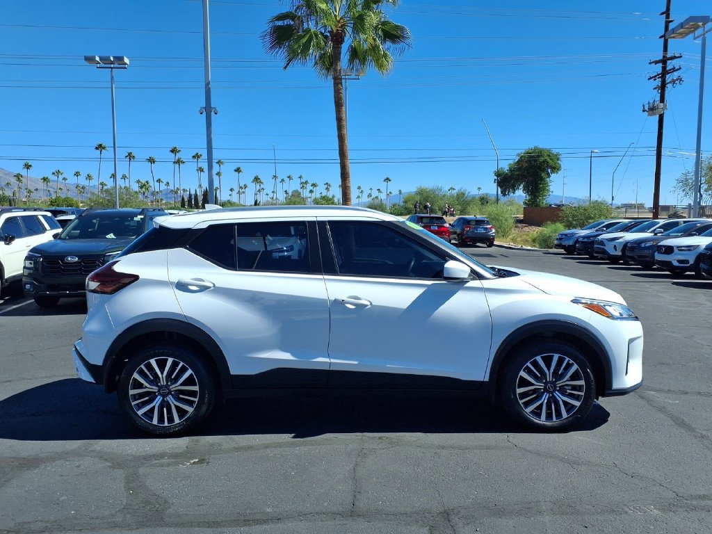 Used 2024 Nissan Kicks SV FWD image 9
