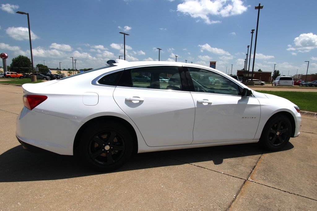 Used 2024 Chevrolet Malibu LT FWD image 5