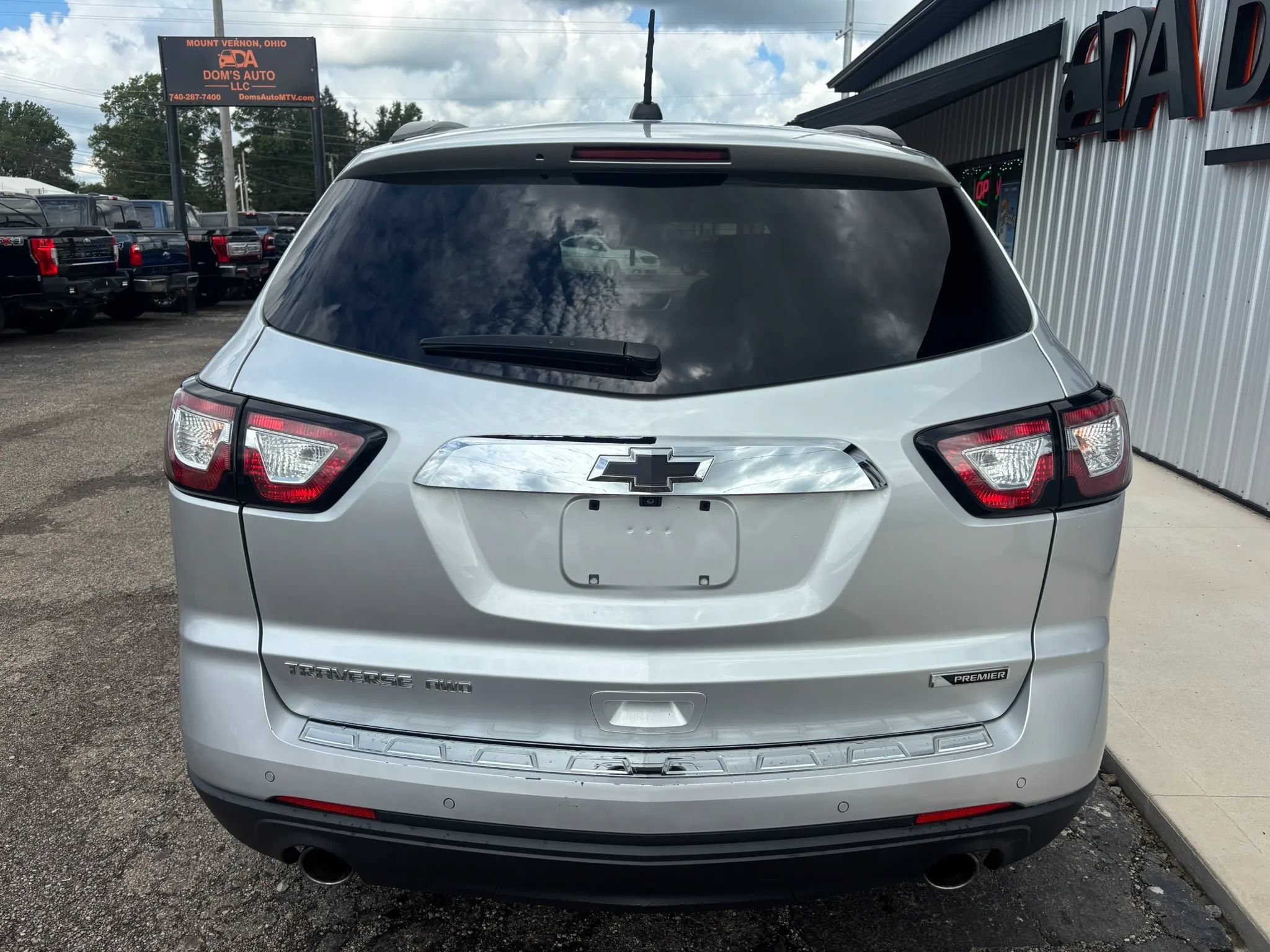 Used 2017 Chevrolet Traverse Premier AWD/4WD image 4