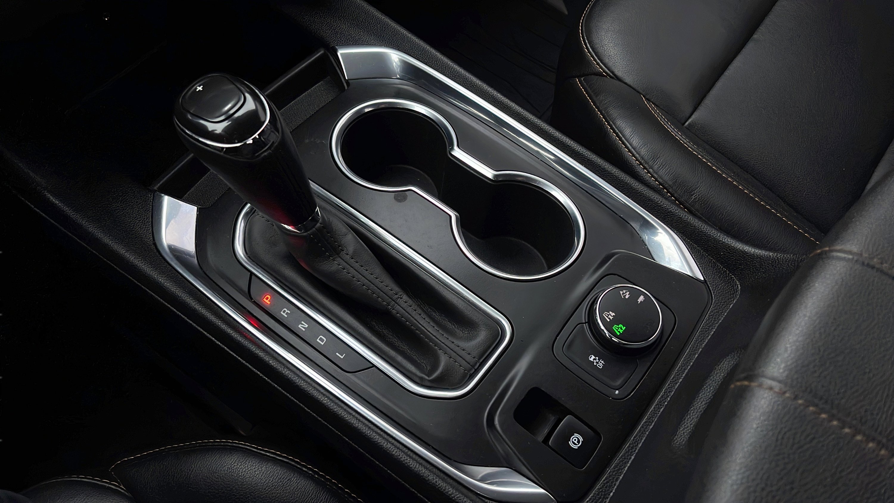 Used 2019 Chevrolet Traverse RS image 29