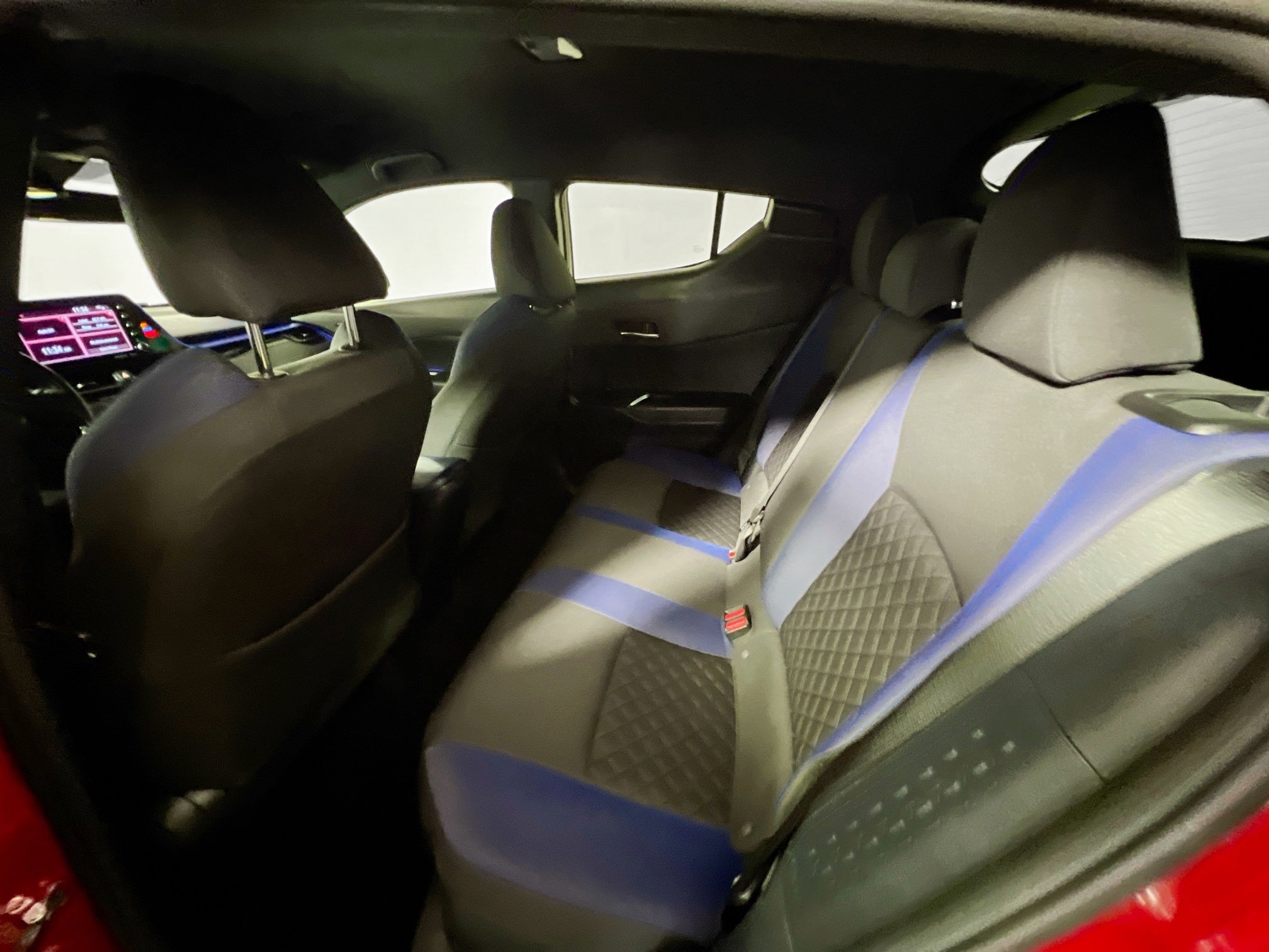 Used 2021 Toyota C-HR XLE FWD image 28