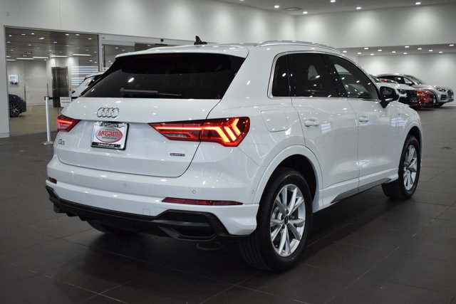 Used 2021 Audi Q3 2.0T Premium Plus w/ Premium Plus Package image 11
