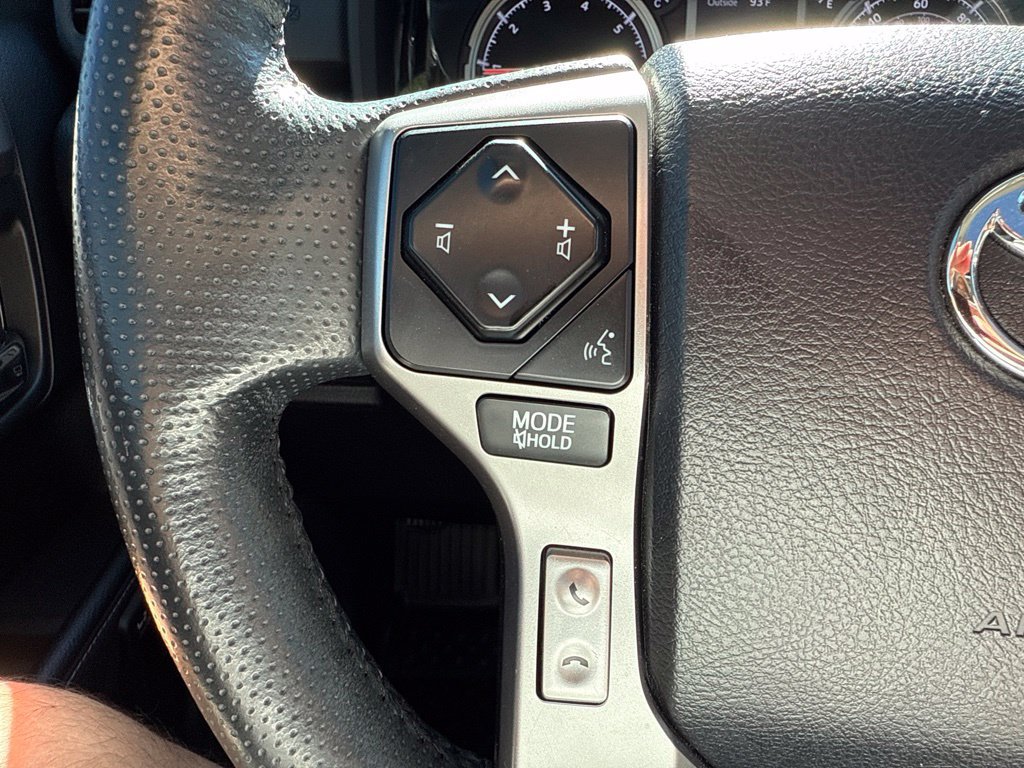 Used 2023 Toyota 4Runner Limited AWD/4WD image 39