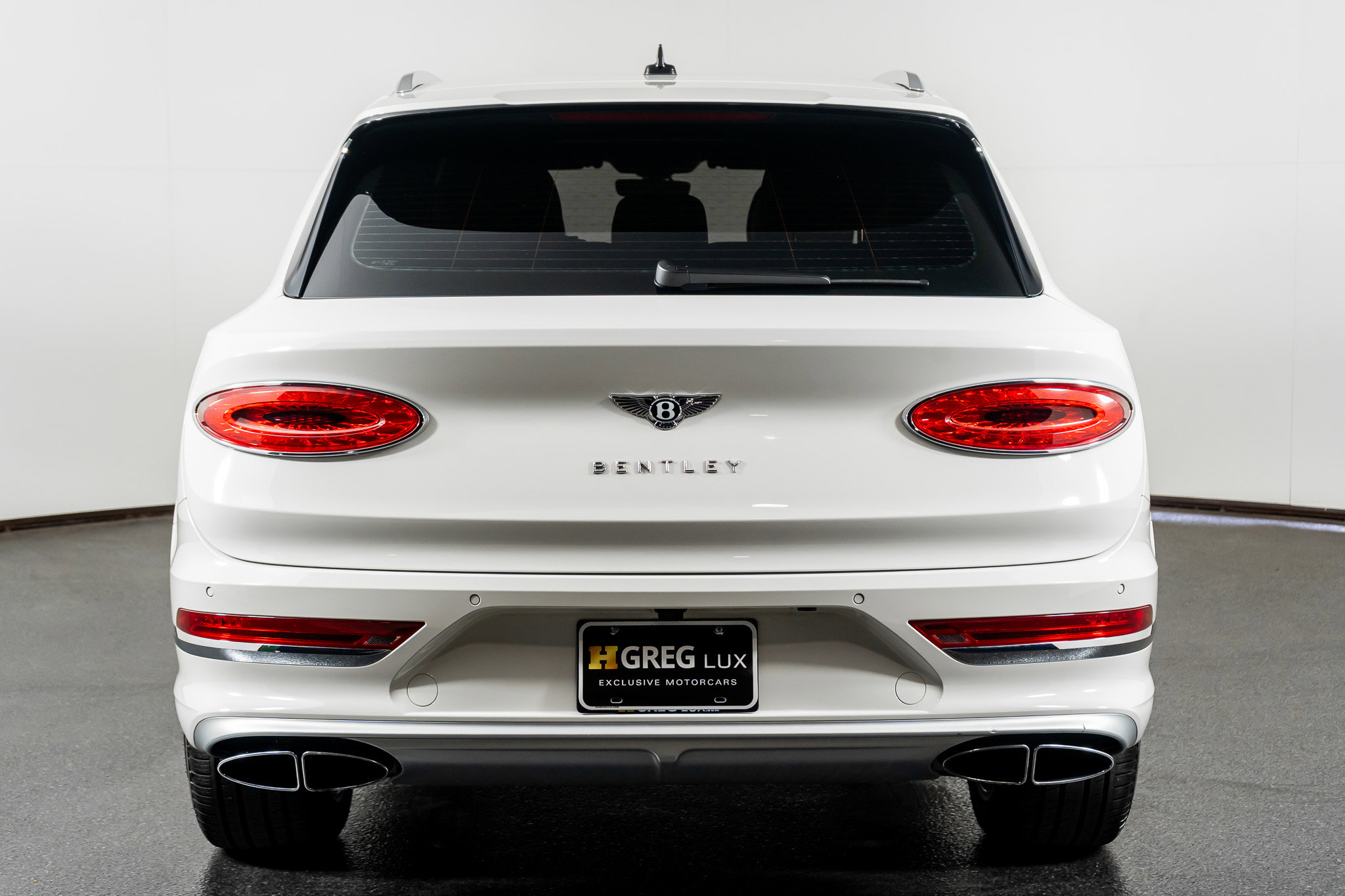 Used 2023 Bentley Bentayga Extended Wheelbase image 11