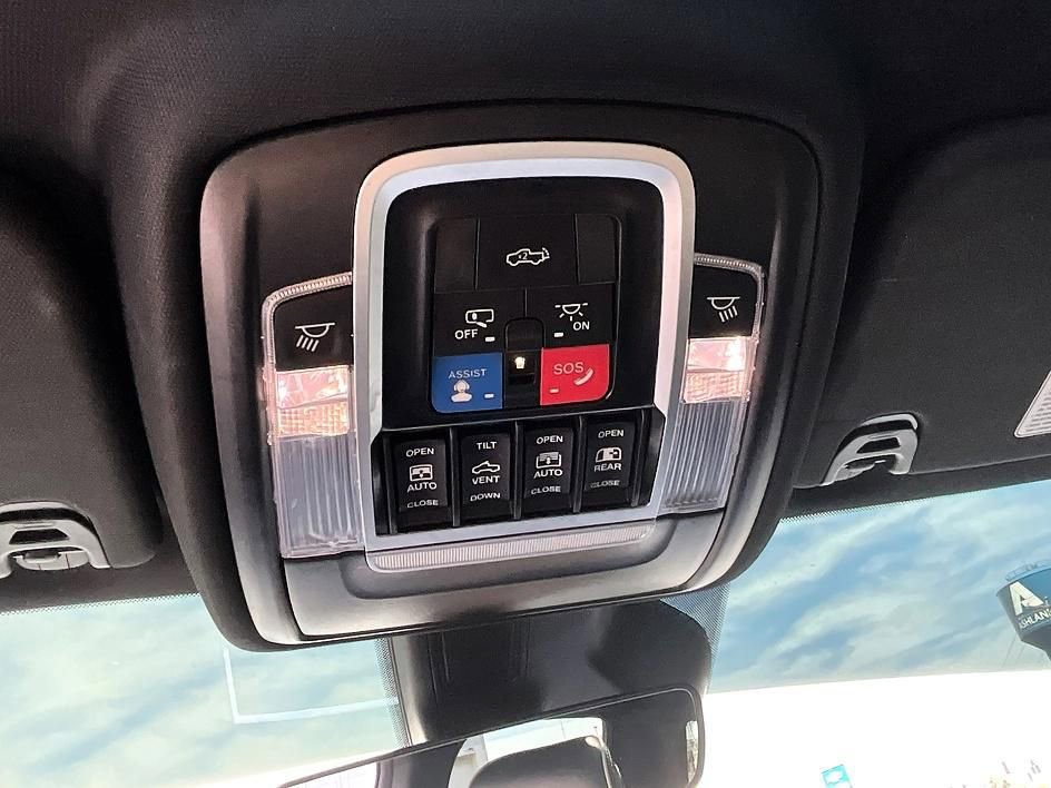 Used 2025 RAM 1500 Laramie w/ Sport Appearance Package AWD/4WD image 27