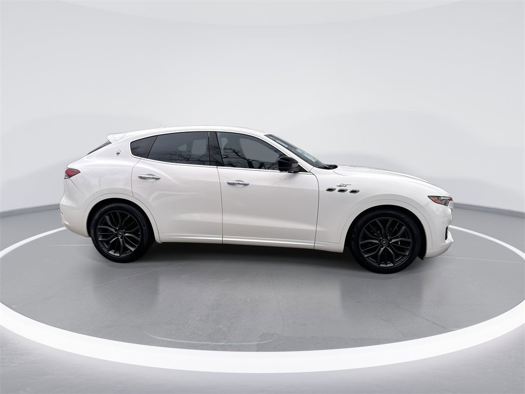 New 2024 Maserati Levante GT Ultima image 7