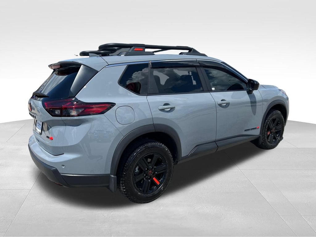 Used 2025 Nissan Rogue SV AWD/4WD image 5