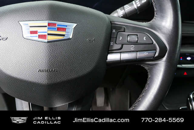 Used 2024 Cadillac XT4 Premium Luxury image 10