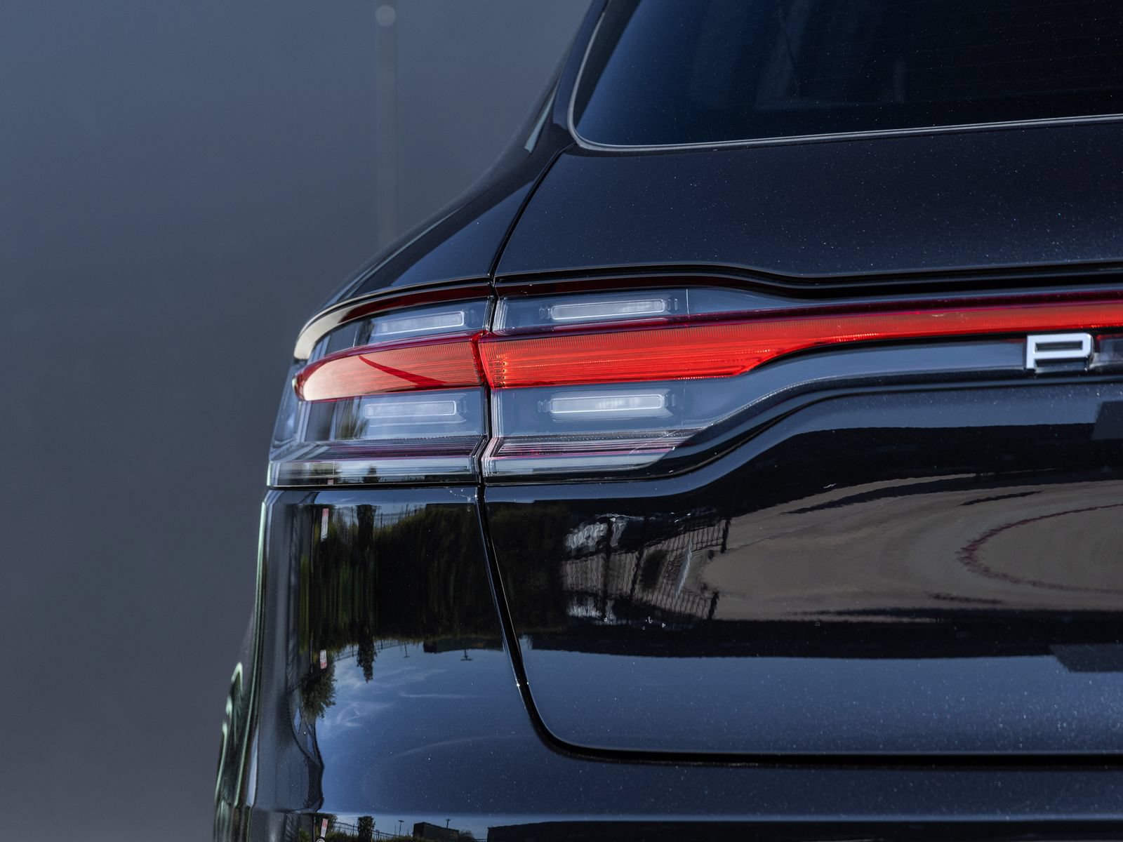 Certified 2024 Porsche Macan S AWD/4WD image 14