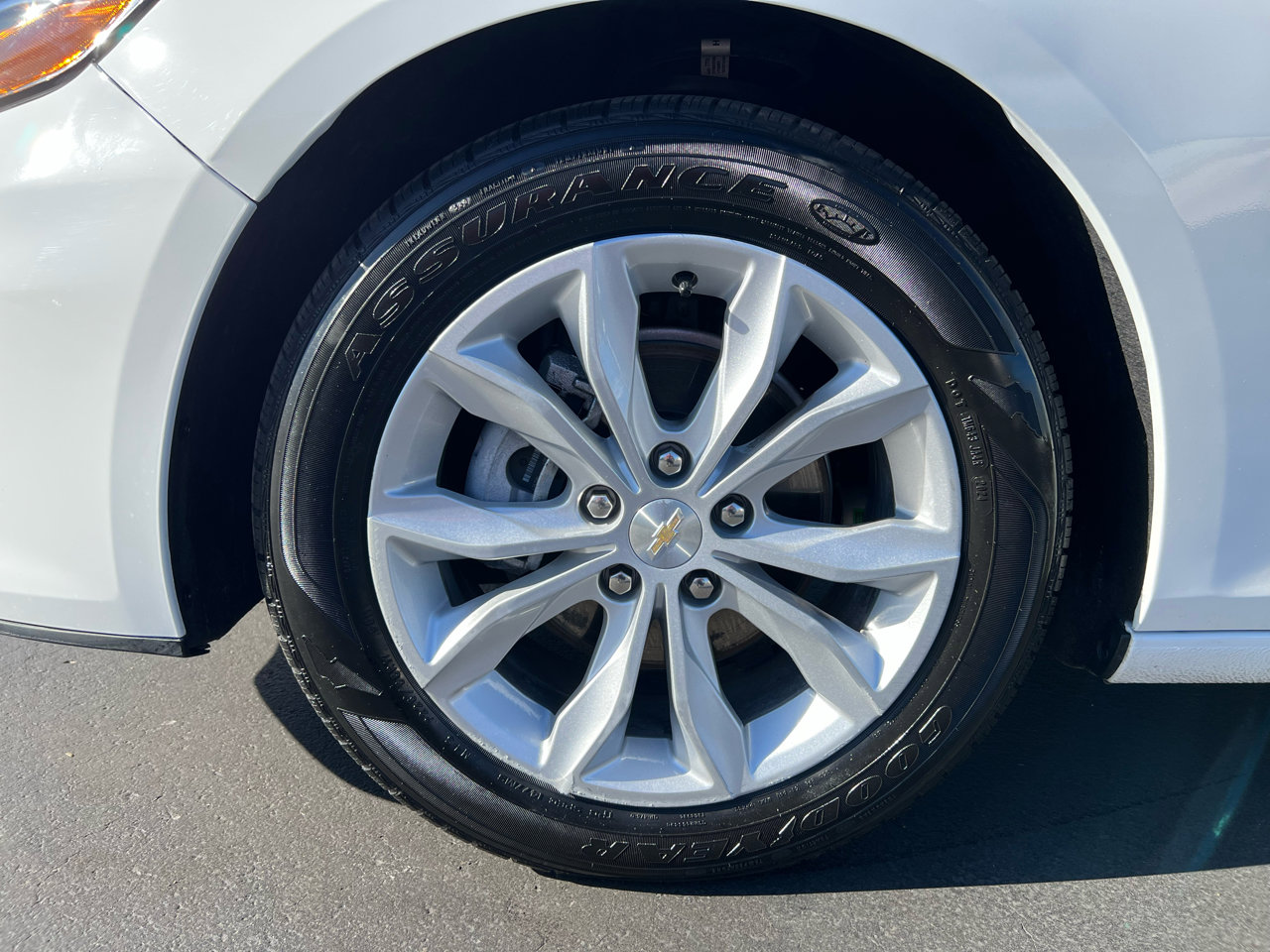 Used 2025 Chevrolet Malibu LT image 11