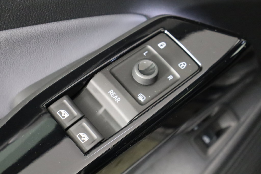 Used 2023 Volkswagen ID.4 Pro S RWD image 20