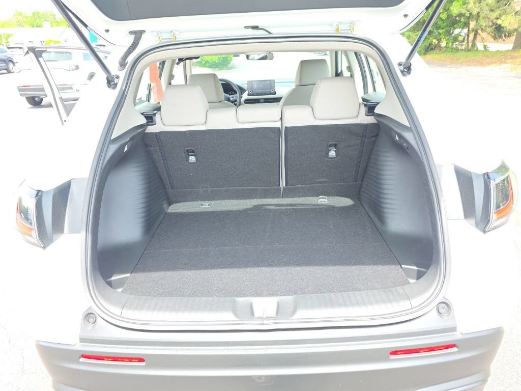Used 2025 Honda HR-V LX image 25