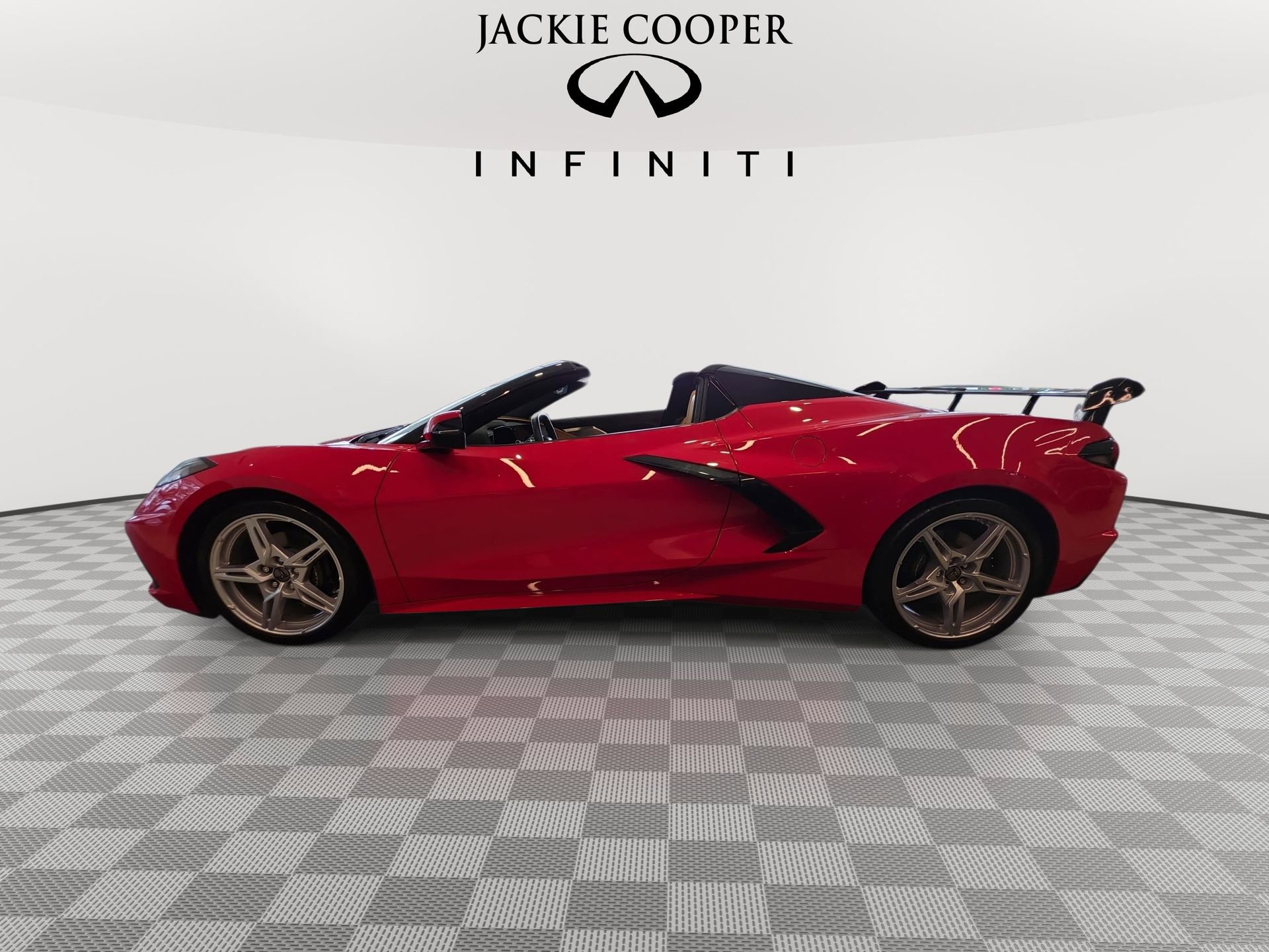 Used 2020 Chevrolet Corvette Stingray Preferred Conv w/ 2LT Preferred Equipment Group RWD image 8
