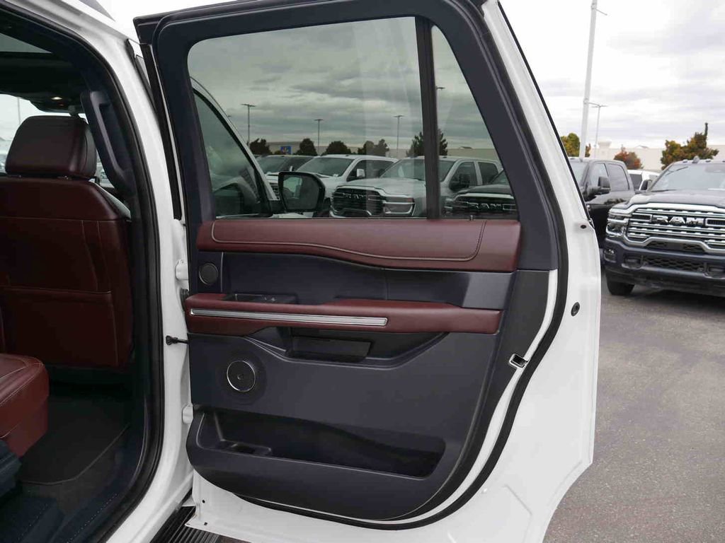 Used 2024 Ford Expedition Max Limited image 23
