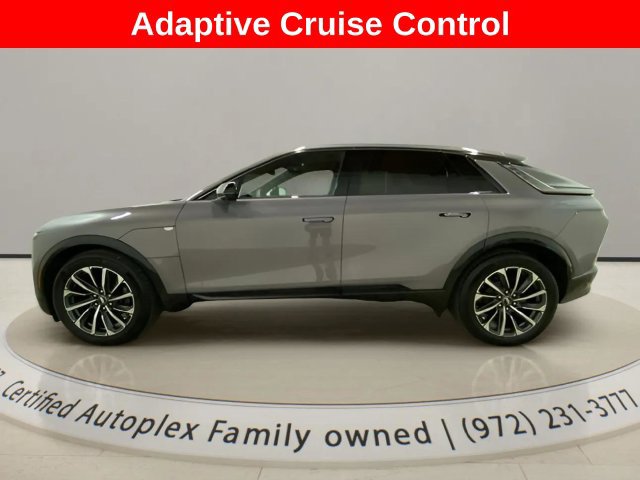 Used 2024 Cadillac Lyriq Sport RWD image 2