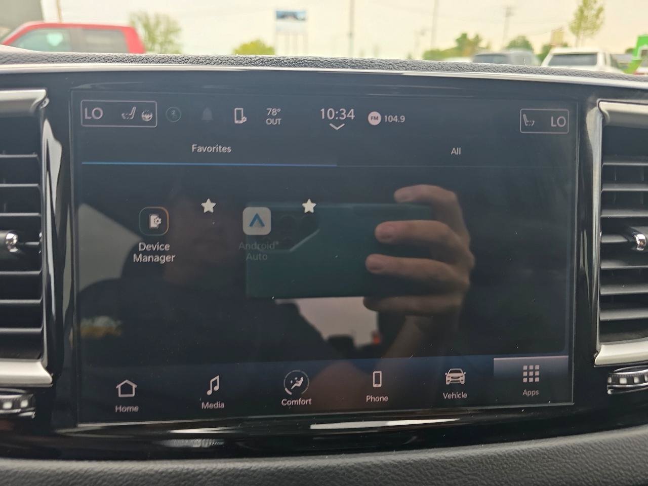 Used 2023 Chrysler Pacifica Touring-L FWD image 30