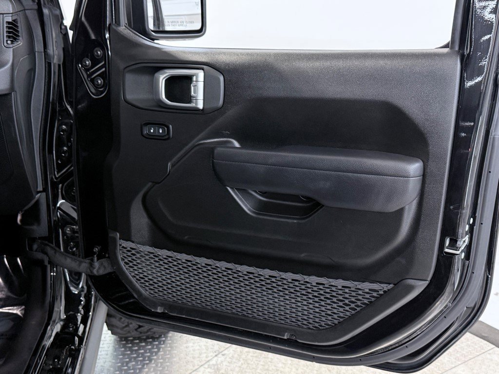 Certified 2024 Jeep Wrangler Willys image 17