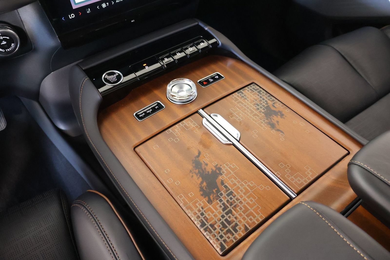 New 2026 Lincoln Navigator Black Label AWD/4WD image 8