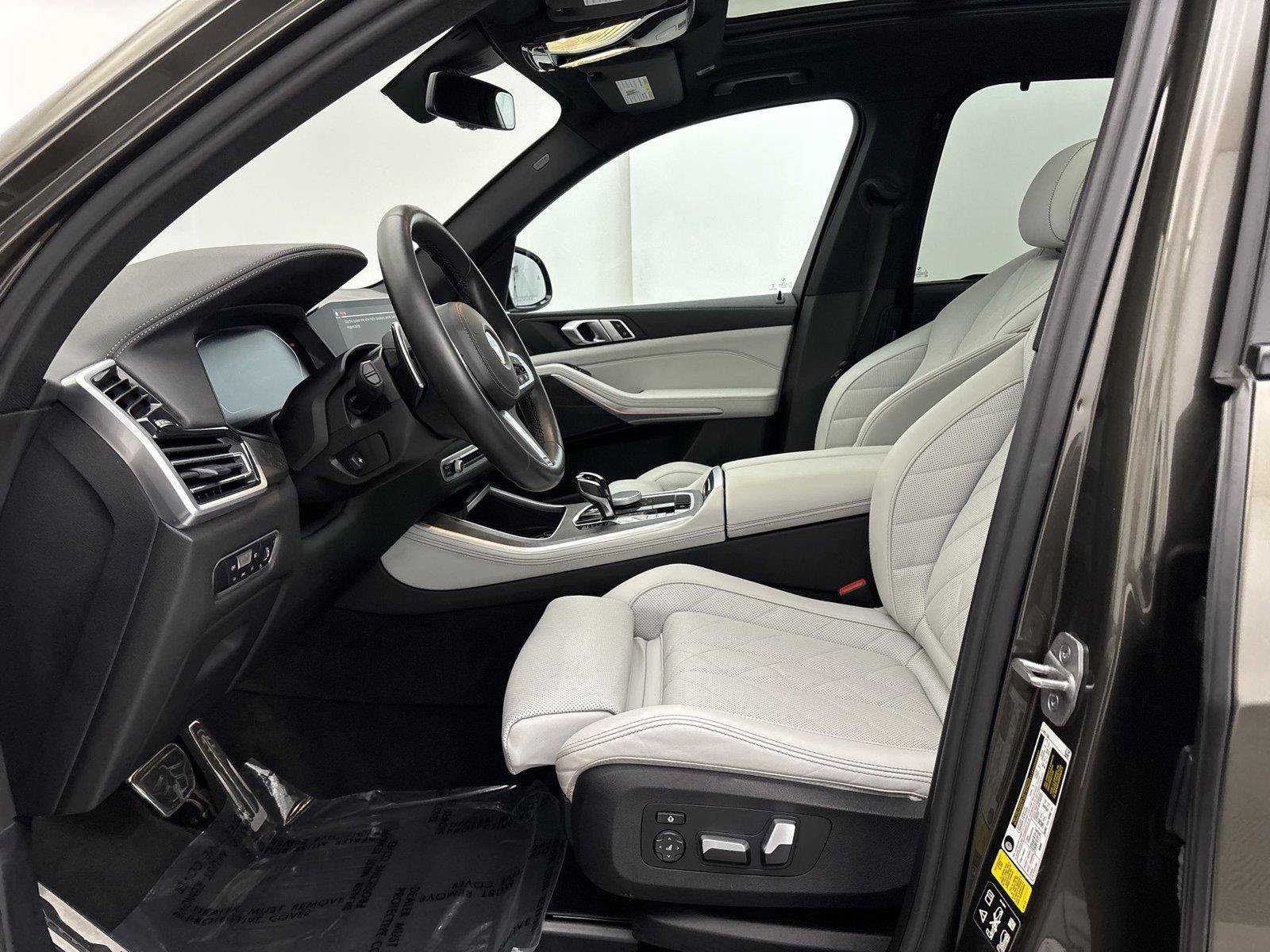 Used 2023 BMW X5 xDrive40i w/ M Sport Package AWD/4WD image 25