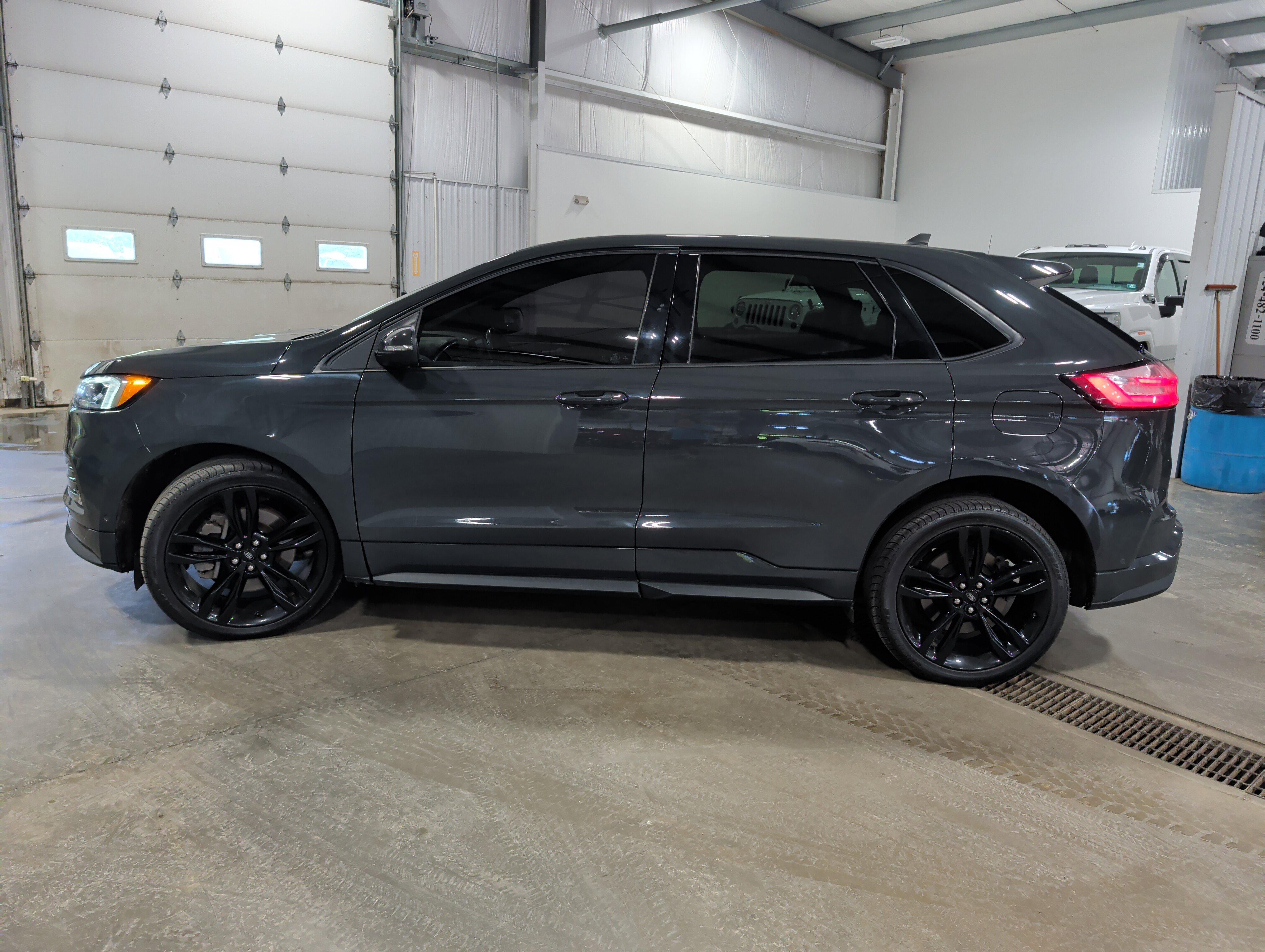 Used 2021 Ford Edge ST w/ Equipment Group 401A AWD/4WD image 5