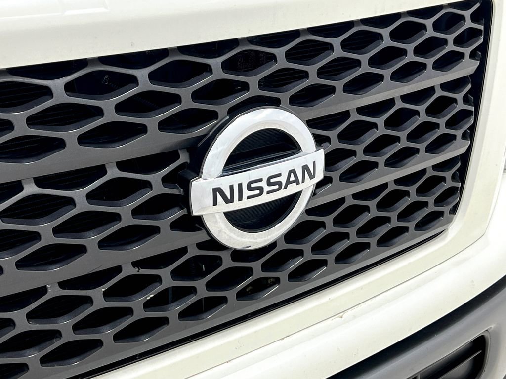 Used 2017 Nissan Titan PRO-4X image 39