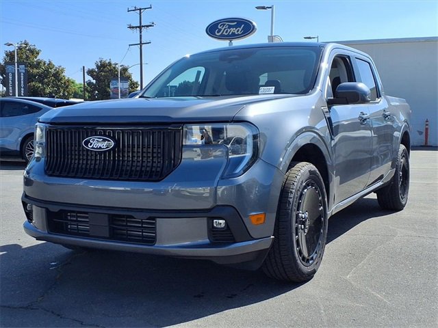 New 2025 Ford Maverick Lobo