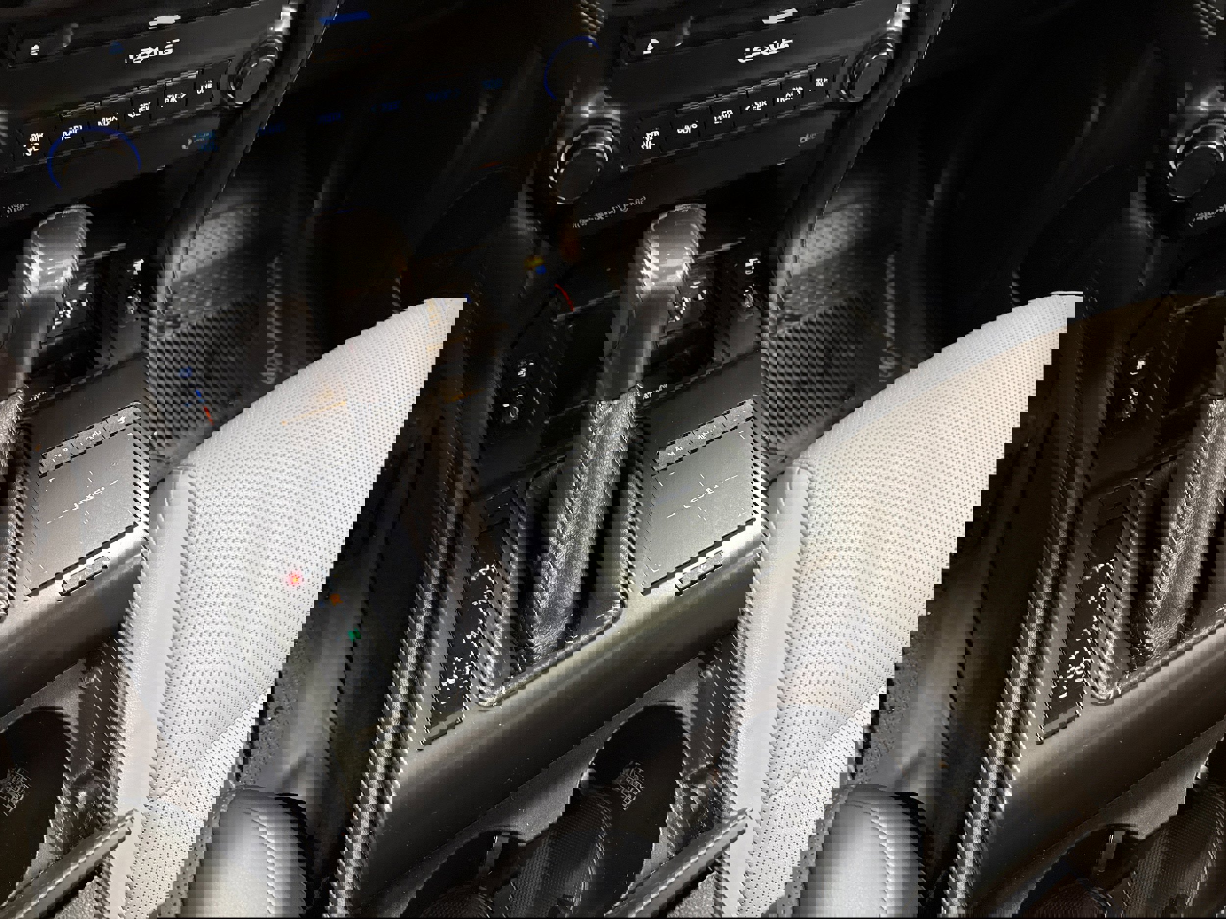 Used 2023 Lexus GX 460 Luxury image 48