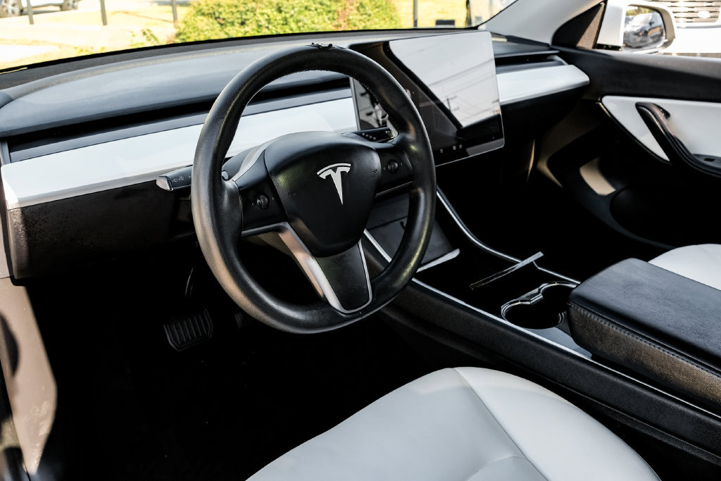Used 2020 Tesla Model Y Long Range AWD/4WD image 11