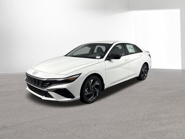 Used 2025 Hyundai Elantra Sport FWD image 11