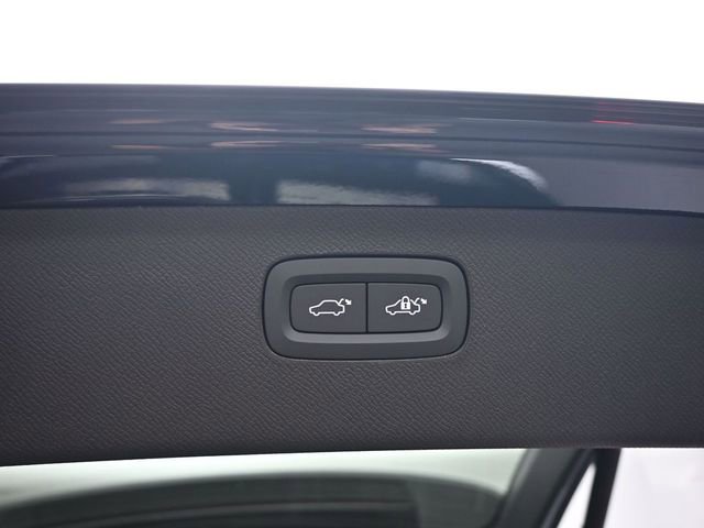 New 2026 Volvo XC90 B6 Ultra w/ Protection Package image 31