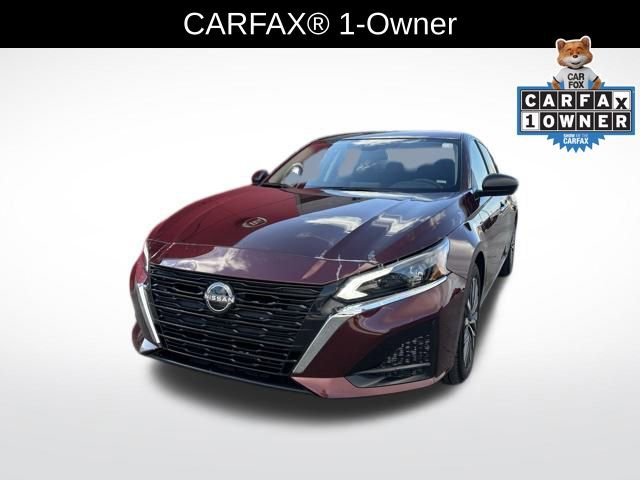 Used 2024 Nissan Altima 2.5 SV image 2