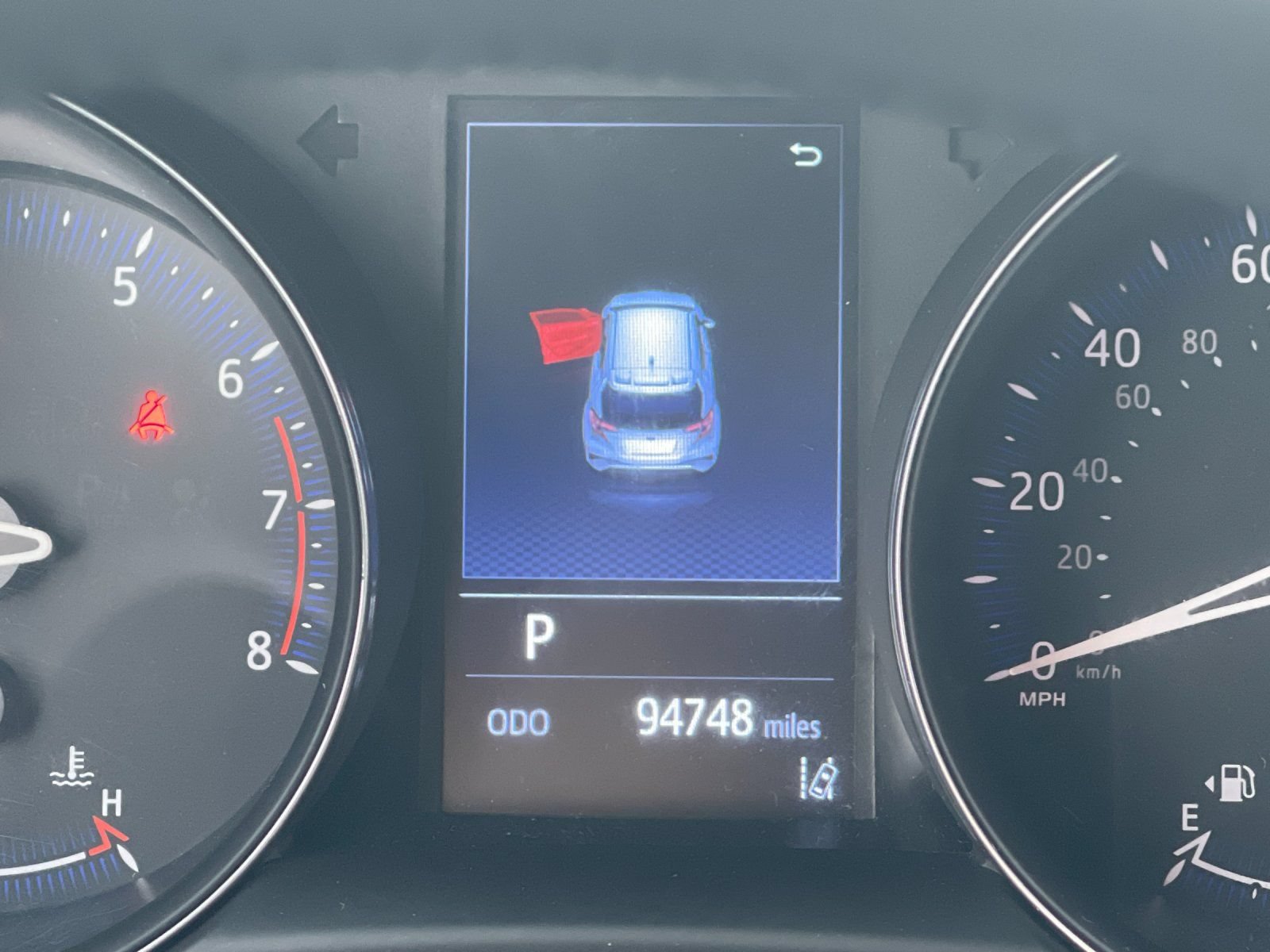 Used 2022 Toyota C-HR XLE FWD image 29