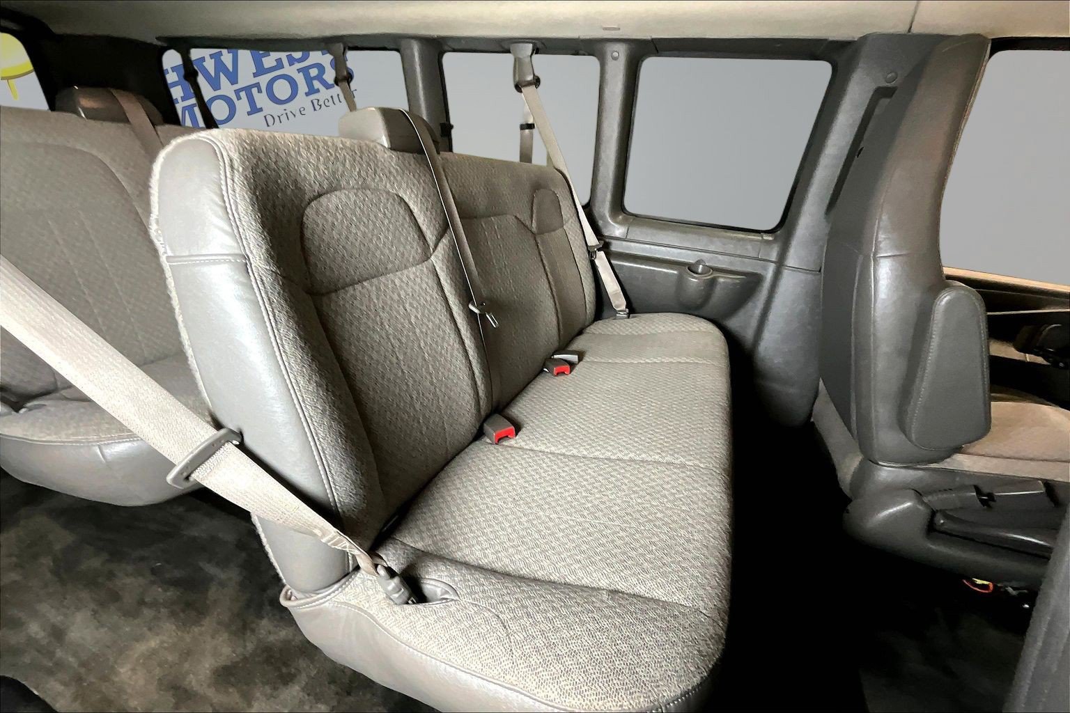 Used 2018 Chevrolet Express 3500 LT w/ LT Preferred Equipment Group RWD image 23