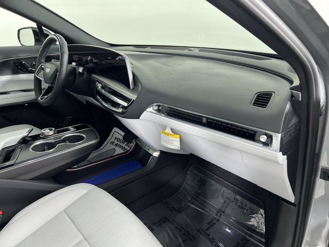 Used 2026 Cadillac Lyriq Sport AWD/4WD image 29